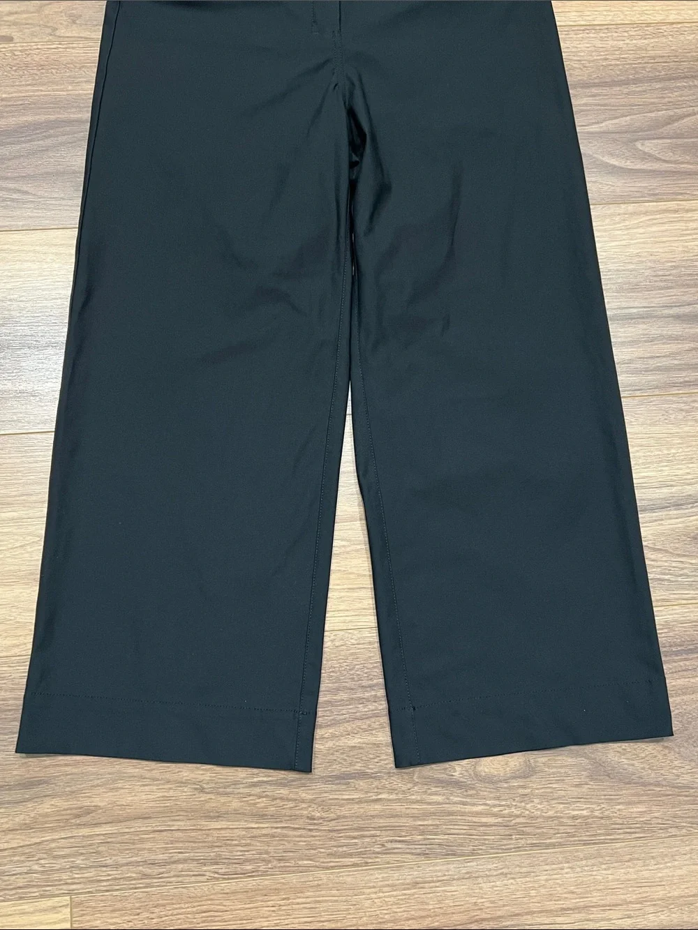 Lululemon City Sleek 5 Pocket Wide-Leg High Rise 7/8 Length Pant in Black - 28
